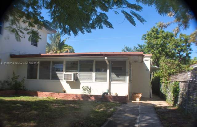 318 SW 15th St - 318 Southwest 15th Street, Dania Beach, FL 33004