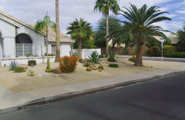 4944 E PARADISE Lane Gallery 2