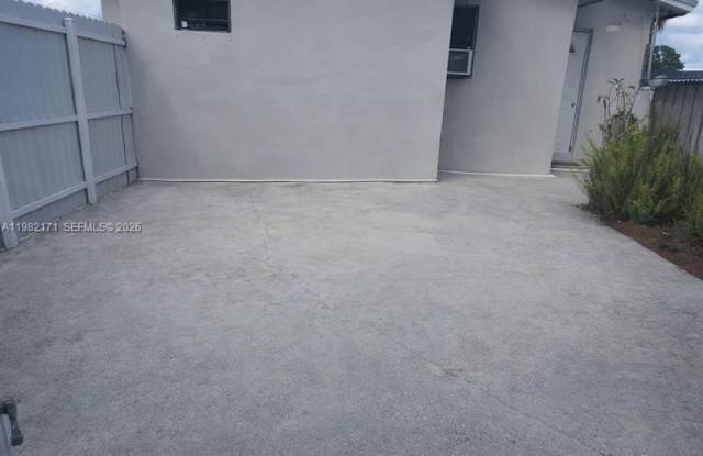 7866 NW 174th St photos photos