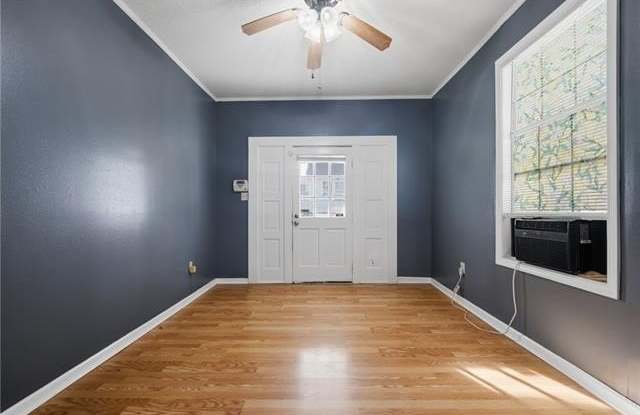 1708 S LOPEZ Street Gallery 2