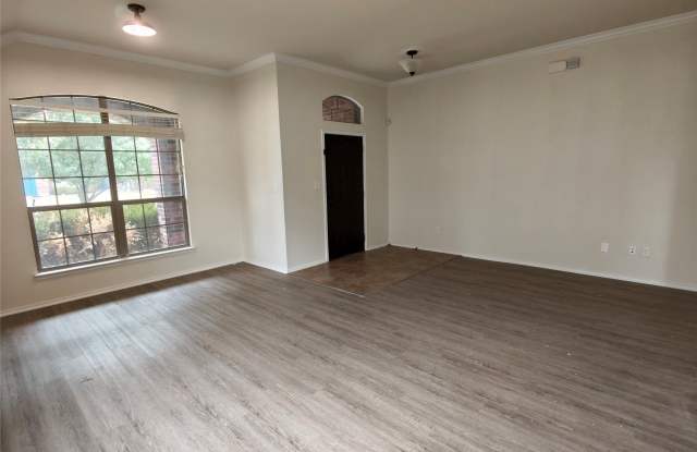 724 Valley Court Gallery 3