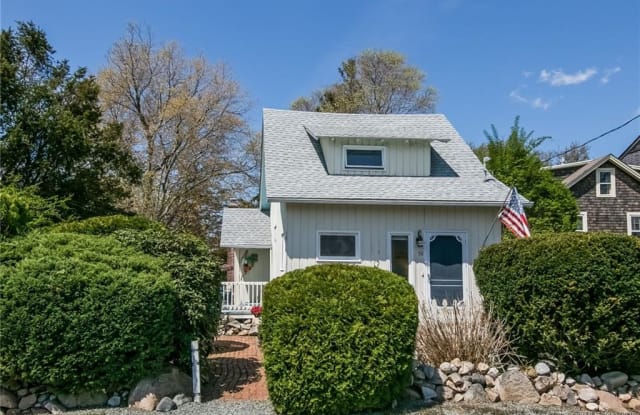 58 Sound Breeze Avenue - 58 Sound Breeze Avenue, Groton Long Point, CT 06340