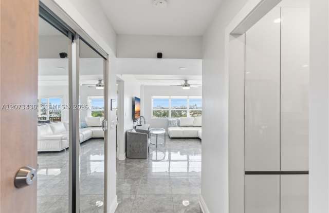 340 Sunset Dr Gallery 2