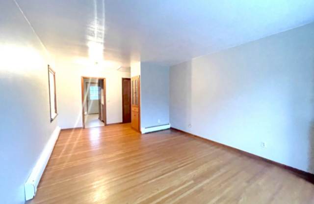 2 Bed Room 1 Bath Gallery 4