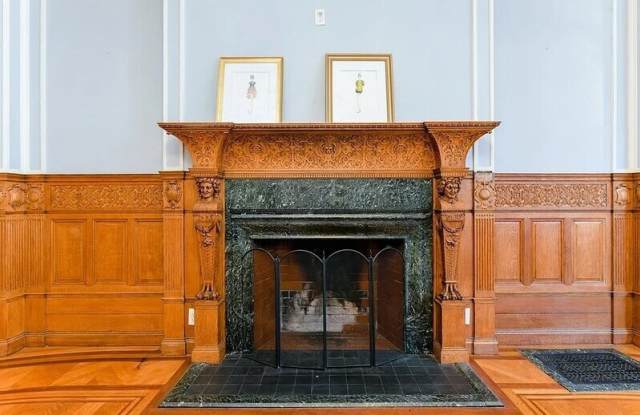 261 Marlborough St Gallery 4
