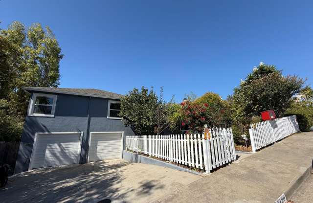 Spacious 5BD/2BA Home in San Carlos with Spa, 2-Car Garage  Utilities Included photos photos