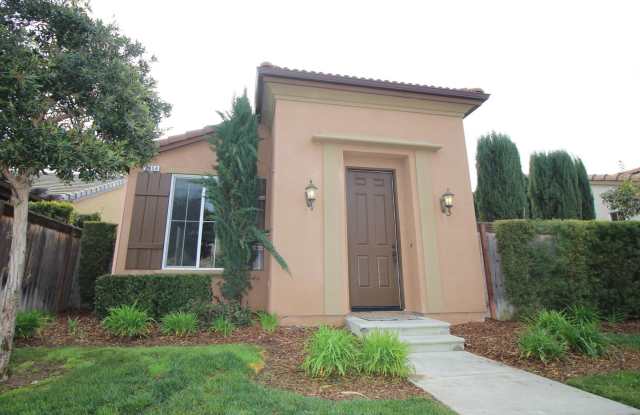 For Rent- 2Bed/2Bath/Plus Office- Sheperd/Temperance- 3856 E Heritage photos photos