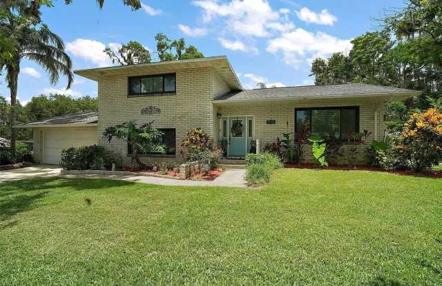 BEAUTIFUL 4BED 2BATH HOME WITH DETACHED OFFICE/GYM! - 27212 Orange Avenue, Yalaha, FL 34797