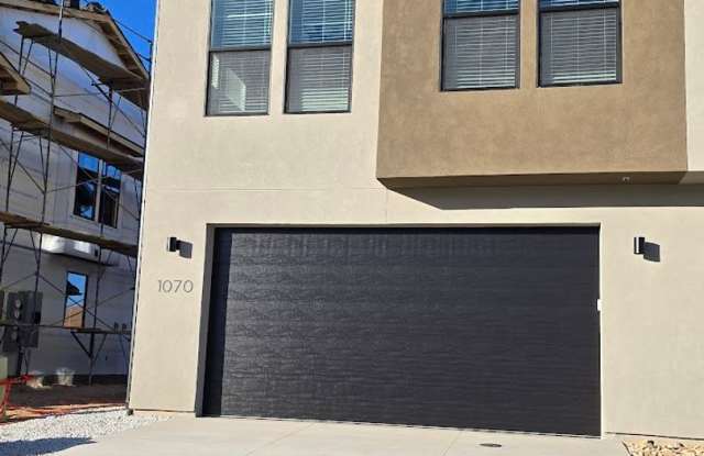 New Three Bedroom Rockland Town Home Gallery 3