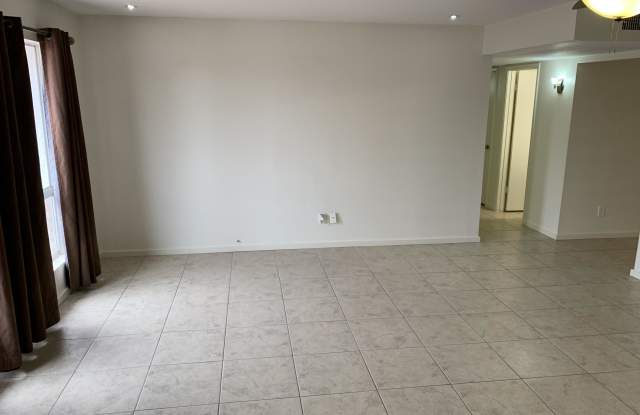 10622 N 45th Drive Gallery 4
