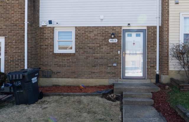 Two Bed One and a Half Bath Town Home in Greenwood Farms, Woodbridge photos photos