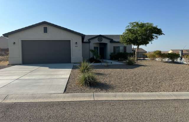 3BD/2BA 2 Car Boat Deep Garage in Fort Mohave, AZ photos photos