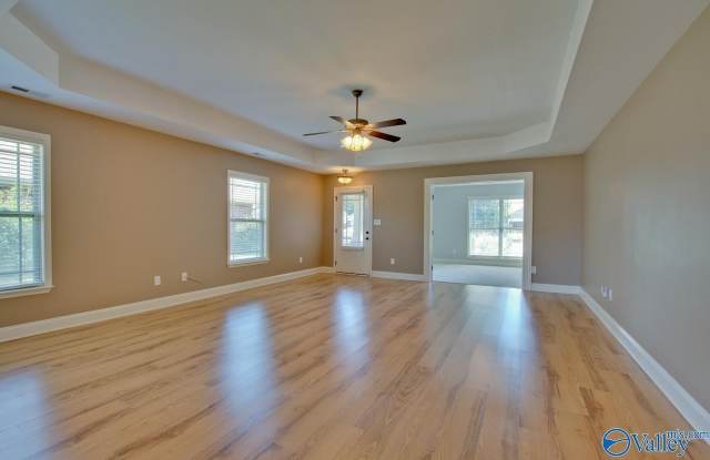 5010 Montauk Trail Gallery 4