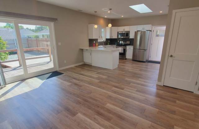 A Great Value in Pleasant Hill Poet's Corner 2BD/1BA is a Beauty! - 526 Shelly Drive, Pleasant Hill, CA 94523