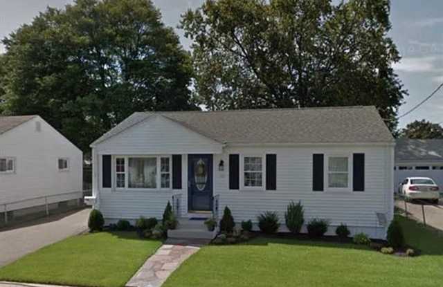 Beautifully Updated Single-Family Home with Finished Basement & Fenced Yard — Available September 28!! photos photos