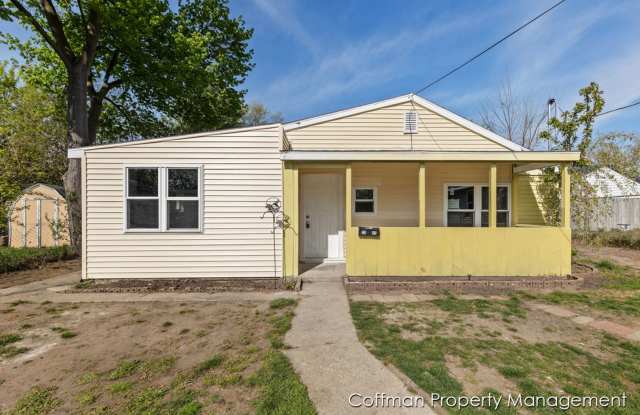 2 Bed, 1 Bath Home in Wyoming - 2065 Johanna Avenue Southwest, Wyoming, MI 49509