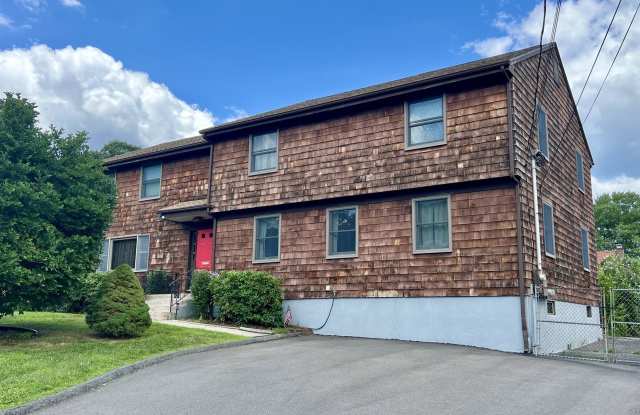 15 Elton Street - 15 Elton Street, New Britain, CT 06053
