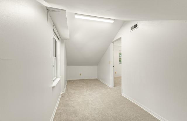 4 Bedroom Home with Bonus Space, 2 Car Garage & Large Yard Gallery 4