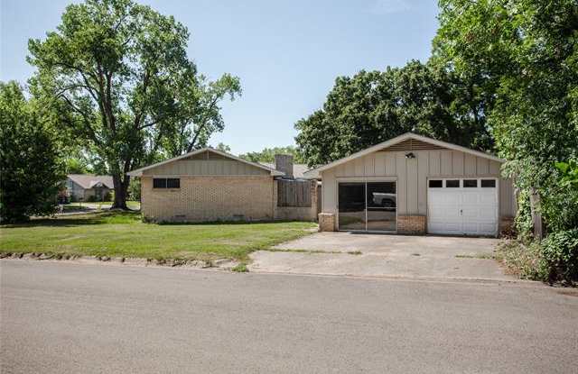 1817 Shawnee Street Gallery 4