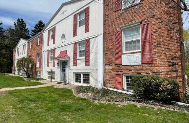 Two Bedroom Condo in Kalamazoo - 726 Garland Circle, Kalamazoo, MI 49008