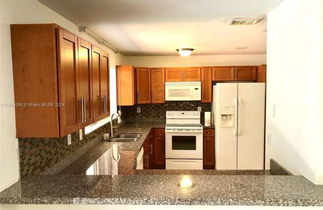 21260 3rd Ct Gallery 3