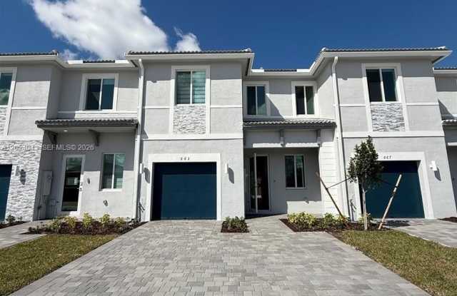 663 SE 13th St Cir photos photos 663 SE 13th St Cir photos photos