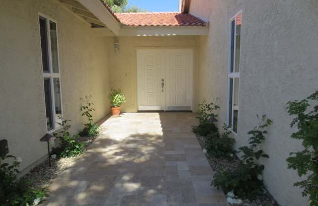 7621 N. Pinesview Dr. Gallery 3