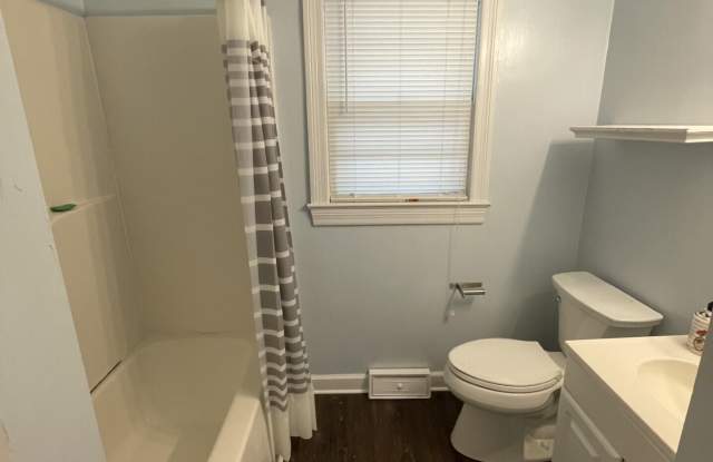 1612 Longwood Drive Gallery 3