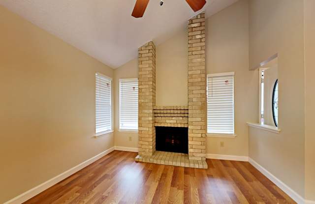 16126 Barbarossa Drive Gallery 3