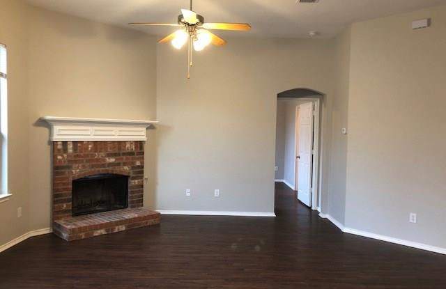 327 Mulberry Drive Gallery 4