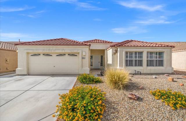 Multiple Living Areas 4-Bedroom Retreat with Vaulted Ceilings & No Carpet photos photos Multiple Living Areas 4-Bedroom Retreat with Vaulted Ceilings & No Carpet photos photos