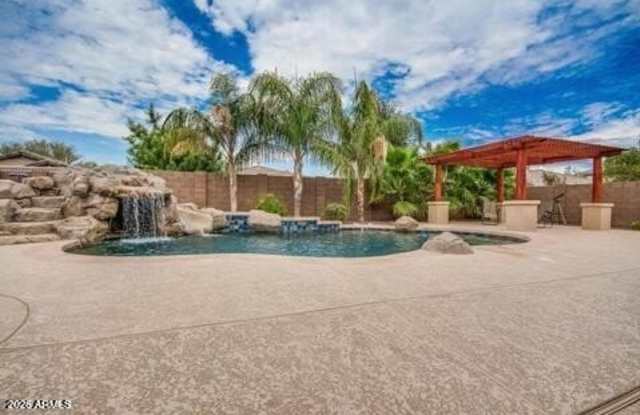 4112 E SARABAND Way Gallery 2
