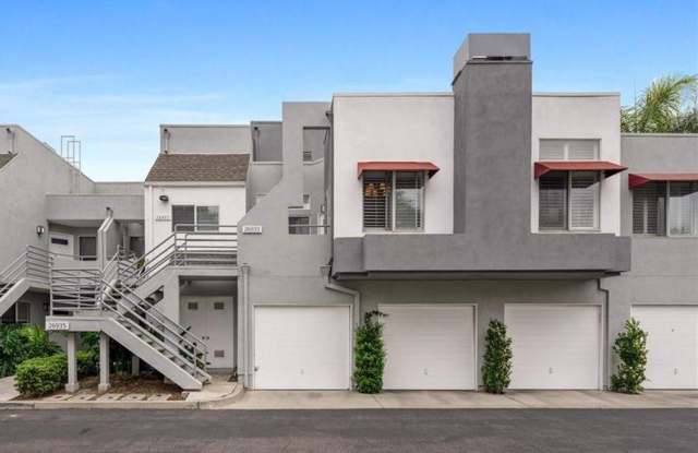 2bed/1bath w/ 1 car garage in the heart of Mission Viejo - 26877 Jasper, Mission Viejo, CA 92691