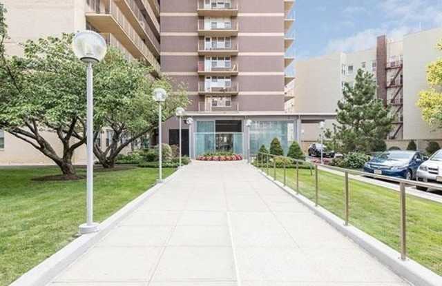 6040 BLVD EAST photos photos