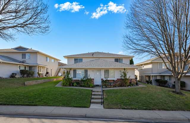 Bright & Spacious 2-Bedroom Condo with Great Amenities photos photos