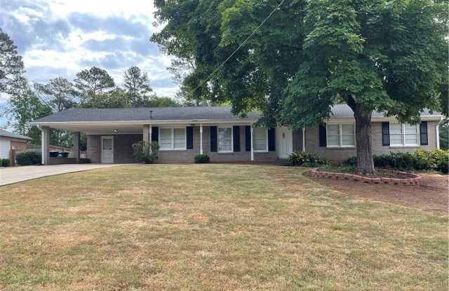 1085 Tuxedo Drive - 1085 Tuxedo Drive, Roswell, GA 30075