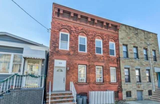 128 WEST 20TH ST - 128 West 20th Street, Bayonne, NJ 07002