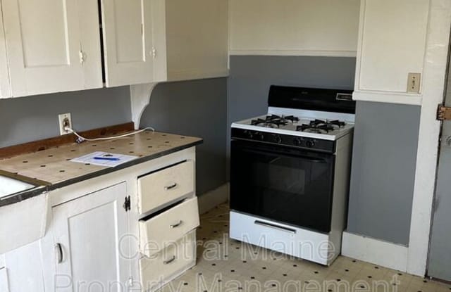 52 Hampshire St. 3-3 - 52 Hampshire Street, Auburn, ME 04210
