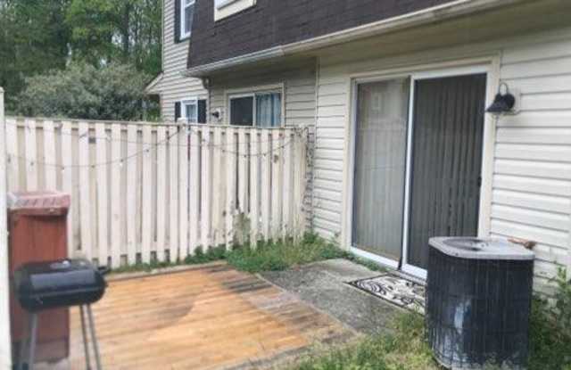 3425 WALNUT COURT Gallery 3