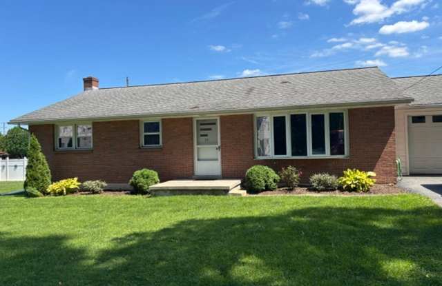 Single family ranch home photos photos
