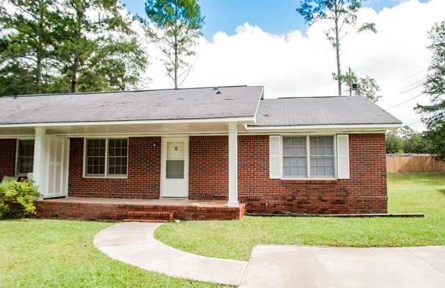 335 KING AVENUE - 335 King Avenue, Pine Mountain, GA 31822