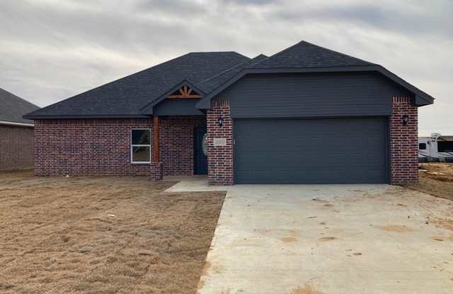 4 bed 2 Bath 1 story single family house! photos photos