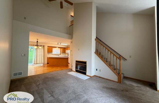 2 Bedroom Townhome in Woodbury Gallery 3
