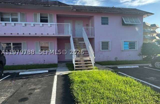 7500 SW 82nd St - 7500 Southwest 82nd Street, Glenvar Heights, FL 33143