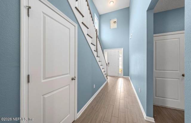200 STARNBERG Court Gallery 3