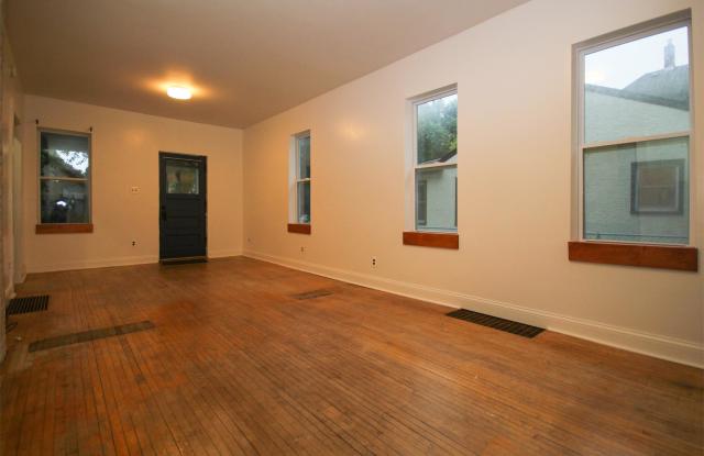 317 Daly Street Gallery 4
