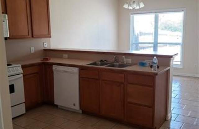 1260 TRAILWOOD Drive Gallery 3