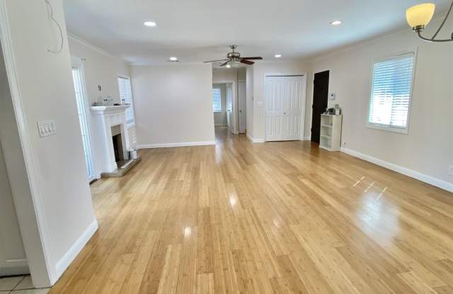 1420 Meadow Ln Gallery 2