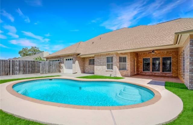 5917 Harvest Hill Gallery 4