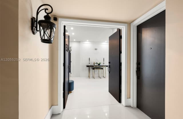 4300 N Ocean Blvd photos photos